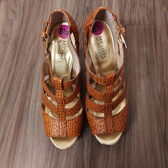 Michael kors Camden platform heels - Picture 2 of 10